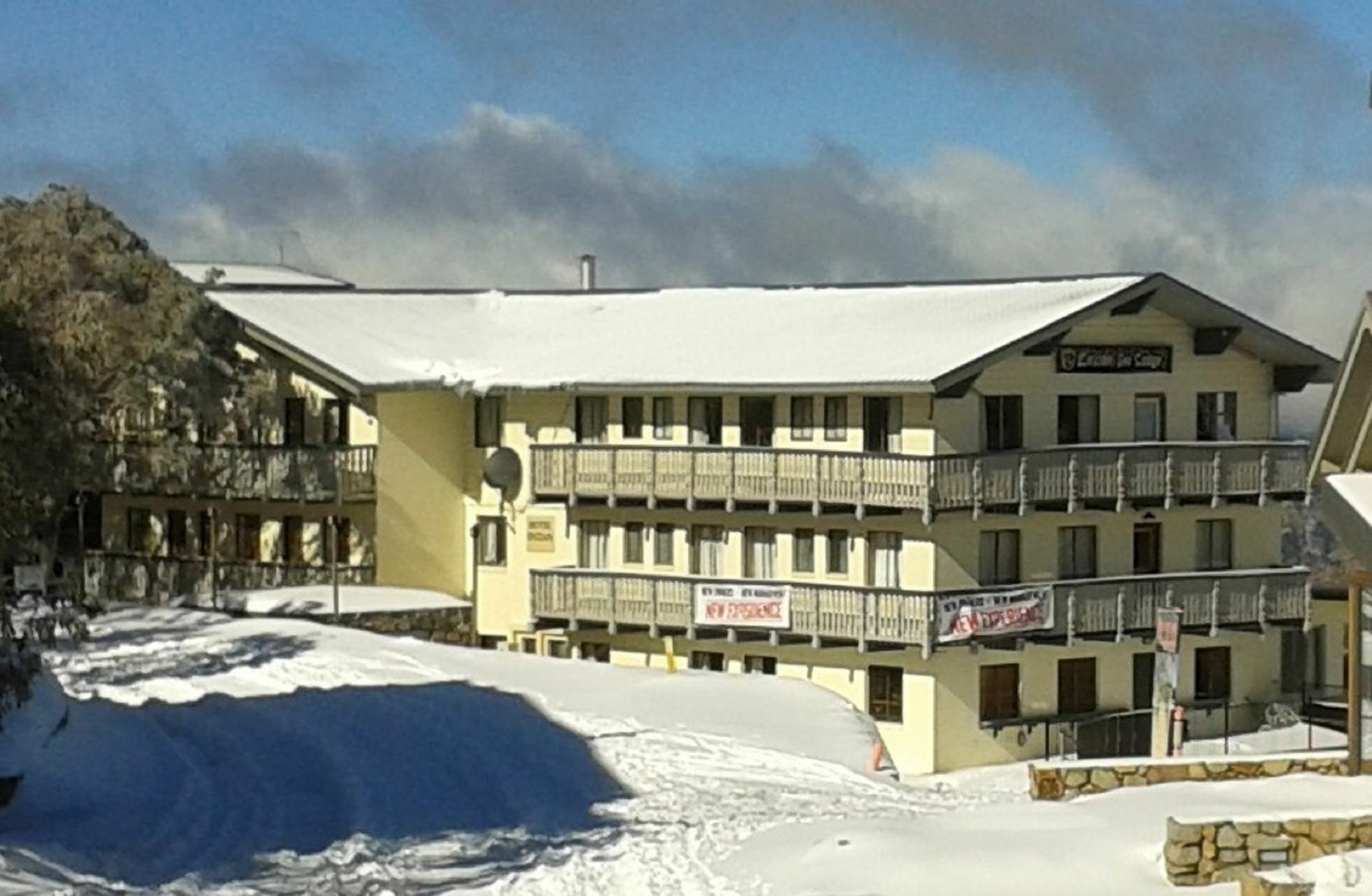 ENZIAN HOTEL ON CHAMOIS MOUNT BULLER, VIC